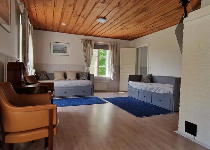 Tiittalan Kartano Hotel *